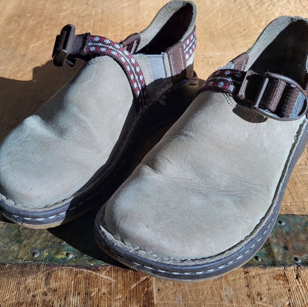 CHACO Suede Leather Buckle Closed Toe & Heel Shoes Women's 7.5/8